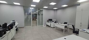 Продажа участков: Сдаю Офис, 311 м², В жилом комплексе, С отдельным входом, С отдельным сан узлом