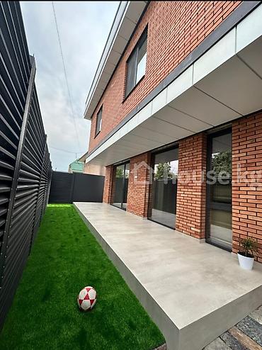 Долгосрочная аренда домов: 220 м², 5 комнат, Бронированные двери, Видеонаблюдение, Евроремонт — 16