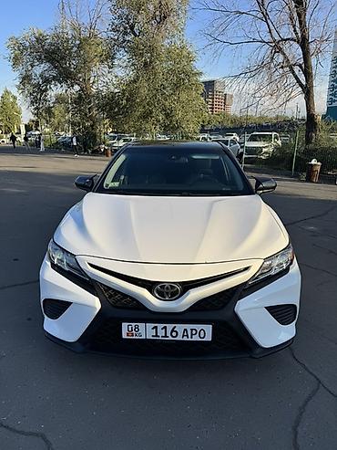 накладка на камри: Toyota Camry: 2018 г., 2.5 л, Автомат, Бензин, Седан — 2