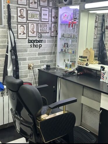 Taksi, logistika, çatdırılma: Kisi Salonuna Kisi Saci Kese Bilen XANIM Berber teleb olunur. Unvan