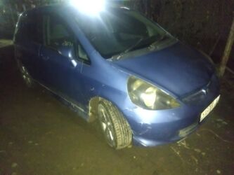 туманик хонда фит: Хонда фит сатылат