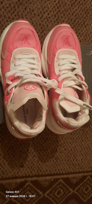 Кроссовки и спортивная обувь: Кроссовки, 38, Louis Vuitton, Новый, цвет - Розовый — 7