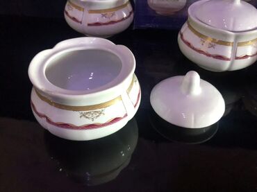 Şəkər qabları: Saghar Porcelain – qapaqlı porselen qablar dəsti. 1990-cı illər — 3