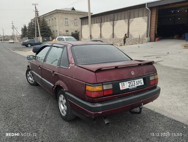 Volkswagen: Volkswagen Passat: 1988 г., 1.8 л, Механика, Газ, Седан — 5