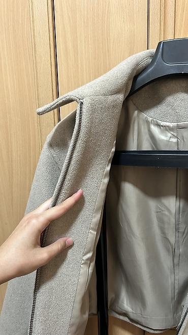 veste lana: Женская укороченная куртка из шерстяной ткани (серо-бежевый меланж) В — 3