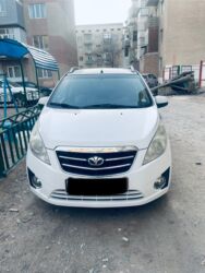 шины r14c: Chevrolet Spark: 2010 г., 1 л, Автомат, Бензин