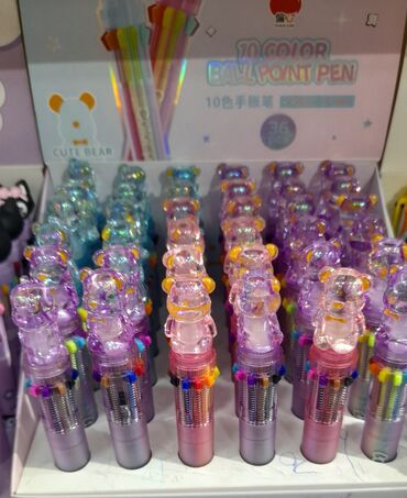 Məktəb çantaları: Yeni Qələm 1 ədədlə 10 rəngdə yazmaq olar Qələmin 1 ədəd 3 azn — 10