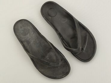 Sandals & Flip-flops: Slippers condition - Satisfying
