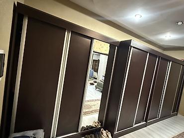 burner tava: Geniş sürgülü qapılı dolab sistemi - Material: tünd qəhvəyi — 1