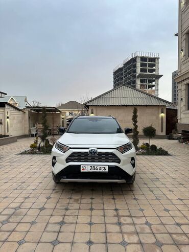 Toyota: Toyota RAV4: 2018 г., 2.5 л, Автомат, Гибрид, Кроссовер