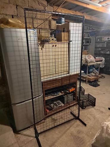 Sərgi və məkan ayırıcı panel - Metal karkaslı, kvadrat gözlü məftil