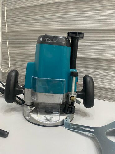 Кромочные обер фрезеры: Обер фрезер большой, макита цанга 6 мм,6мм 12 мм Полный комплект — 3