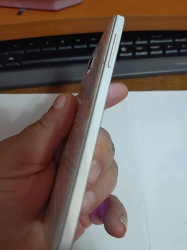 Samsung: Samsung Galaxy A3, bоја - Bela — 5