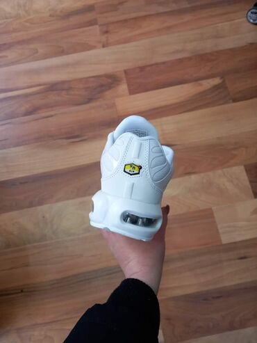 Women's Sneakers and athletic shoes: 41 — 15