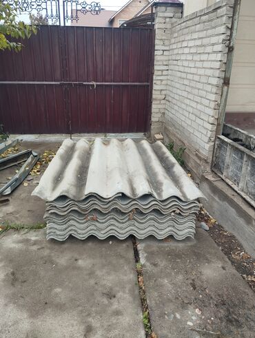 купить шкафы для раздевалки: Волнистый листовой шифер Б/У ШТ 200 (асбестоцементные листы). -