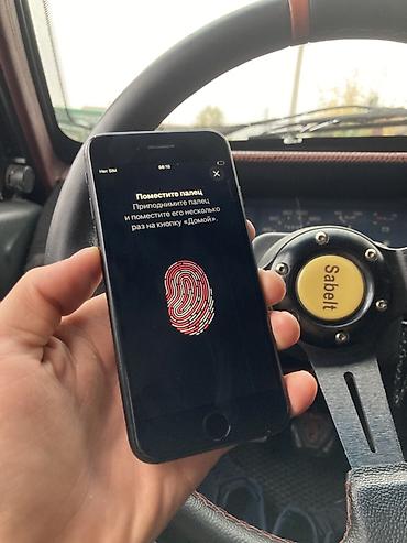 Apple iPhone: IPhone SE 2020, Б/у, Черный — 9