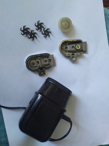 Digər əntiq əşyalar: Электробритва ТАУР Выпуск 1978года работает хорошо брееть без — 4