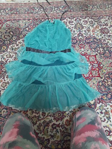 Haljine: Lot ženske odeće – 3 komada 100 1) Belo tačkasto haljina - Kroj — 3