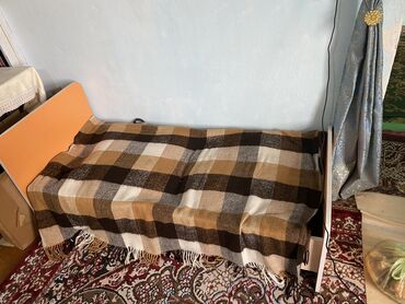 матрас диван: Односпальная Кровать, Б/у
