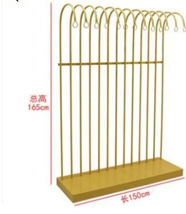 Mağaza asılqanları: Paltar asmaq üçün nəzərdə tutulmuş metal konstruksiyalı asılqan. Bu — 10