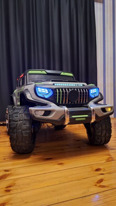 Uşaq üçün elektrik maşınları: Uşaq üçün elektrikli off-road maşın - Korpus: SUV tipli dizayn, 4x4 — 2
