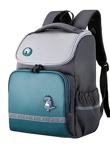 Туристические рюкзаки: Представлена коллекция детских рюкзаков различных размеров и цветов. В — 3