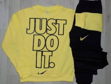 Ostala dečija odeća: Veličina 10 
dva kompleta 2750 din — 2