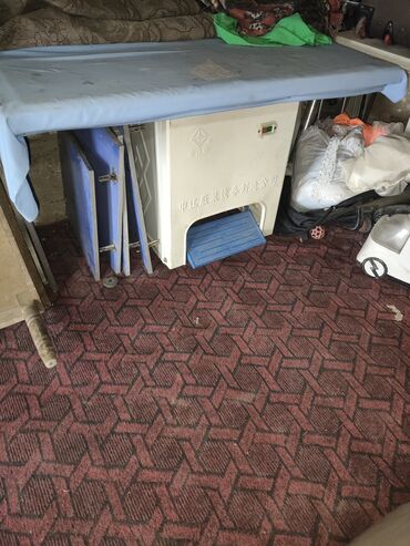 вешалка потолочная для сушки белья: Продаю утюжный стол в хорошем состоянии 15000сом