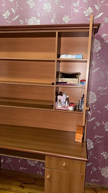 Sifarişlə mebel: Düz masa, Polkalı, Siyirməli, Teksturalı laminat — 1