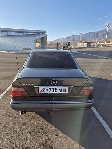 Mercedes-Benz: Mercedes-Benz W124: 1993 г., 2.8 л, Механика, Бензин, Седан — 4