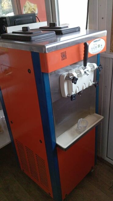 Другое оборудование для фастфудов: Мороженое аппарат сатылат 3 фаза менен иштейт абалы Жакшы