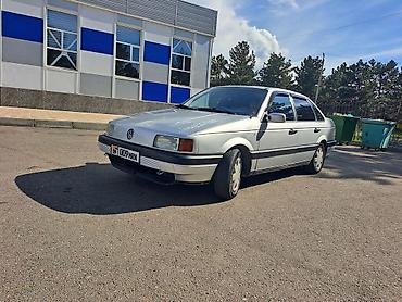 Унаа: Volkswagen Passat: 1989 г., 1.8 л, Кол менен иштөөчү, Бензин, Седан — 10