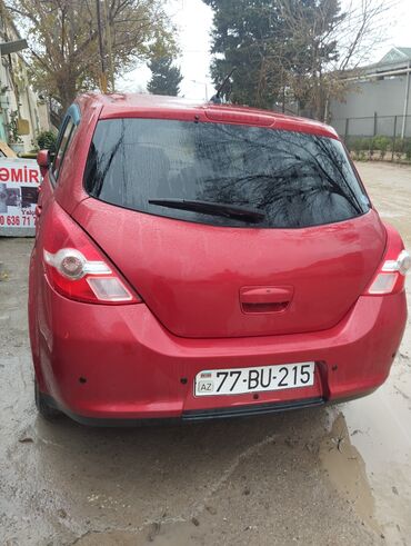 Nissan: Nissan tida satlir əla vəziyyətdədir avtomobilinin salonu – tam daxili — 20