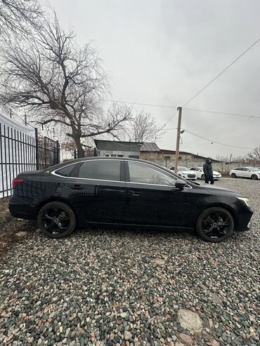 Roewe: Roewe Ei6: 2020 г., 1.5 л, Вариатор, Гибрид, Седан — 6