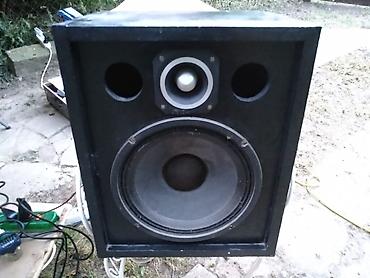 sansa mp3 player: 2 way pasivna zvučna kutija – 200 W, 8 Ω - Niskotonac: 12" Celestion — 3