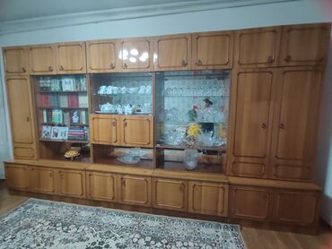 Серванты: Сервант, Б/у, Дерево