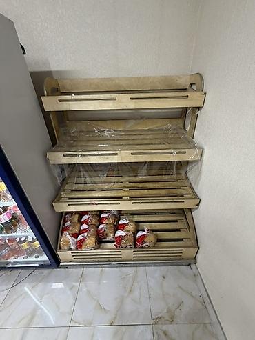 витринный холодильник для магазина: Хлебный стеллаж для магазина или пекарни. Напольная деревянная стойка — 1