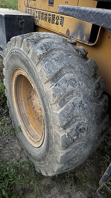 покрышки грузовые: Продаю покрышки на погрузчик 16/70-24 16/70r24 16/70 24 в наличии 4 — 4