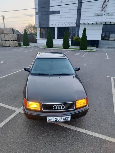 маленкий машина: Audi S4: 1994 г., 2.6 л, Автомат, Бензин, Седан
