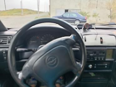 Opel: Opel Vectra: 0.2 l | 1994 il Sedan — 4
