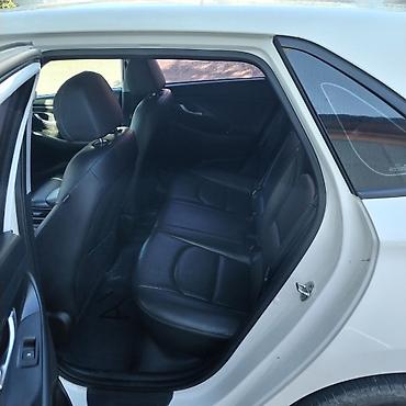 Hyundai: Hyundai i30 hatchback - Korpus: 5 qapılı, ağ rəng - Güclü ön — 13