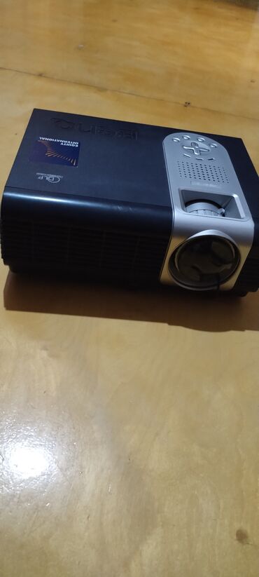 komputer ekran: Portativ Proyektor BenQ