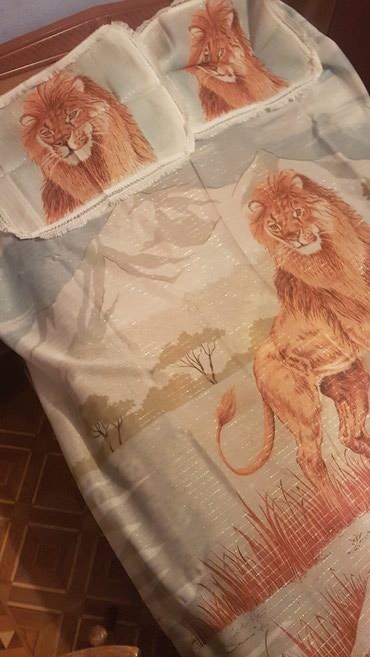 Pastel dəstləri: ● Yataq örtüyü ● 250 x 210 ölçüdə zərif zərli sapla işlənmiş — 5