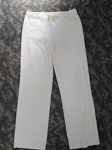Bele ženske pantalone ravnog kroja - Boja: čista bela - Kroj: ravan