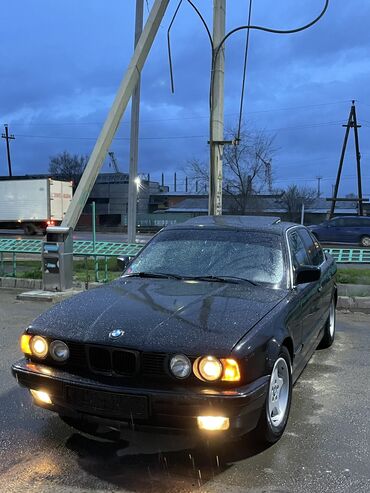 чехол на машину бмв: BMW 5 series: 1990 г., 2 л, Механика, Бензин, Седан
