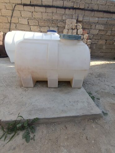 Baklar və çənlər: 500litr su çəni işlənmiş məkan binə savxoz Yalnız whatsapp yazın -da lalafo.az — 8 Baklar və çənlər: 500litr su çəni işlənmiş məkan binə savxoz Yalnız whatsapp yazın — 8