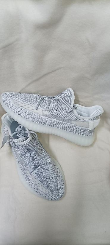 Patike: Yezzy modeli
36-46. Akc7ja — 5