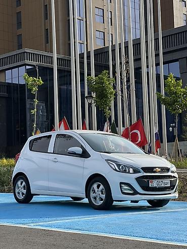 Chevrolet Spark: 2020 г., 1 л, Автомат, Бензин, Хэтчбэк