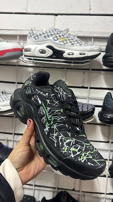 Patike: 02. 41-46 za 
 4200 din🌸🌸 — 2