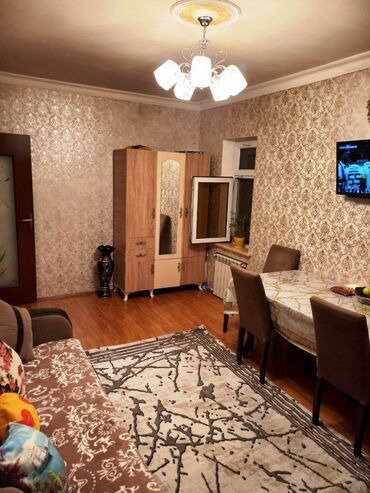 Köhnə tikili: Bakı, Yeni Günəşli Massiv D, 1 otaqlı, Köhnə tikili, 40 kv. m — 2